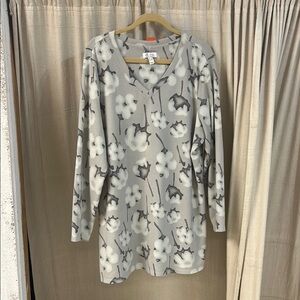 Gray Cotton Print V-Neck Sweater - d&co.